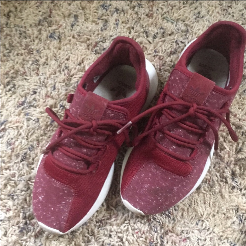 Adidas maroon Tubular shoes size 4.5 big kid